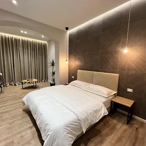  Hotel Enzo & Blloku Albania