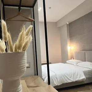  Hotel Enzo & Blloku Albania