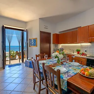  Apartment Casa La Conchiglia Italy