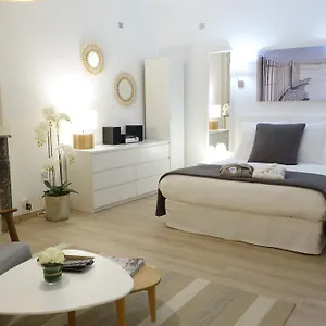 Apartment Getaway - La Arlesienne France